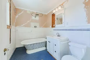 258 Walnut St, New Bedford, MA 02740 - Photo 21