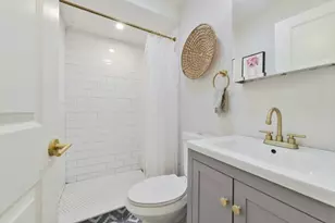 893 E 4th St, Boston, MA 02127 - Photo 17