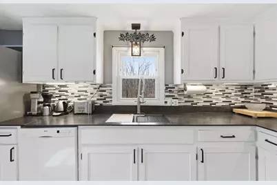 596 Newton St, South Hadley, MA 01075 - Photo 5