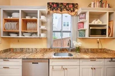 97 Madison St, New Bedford, MA 02740 - Photo 23