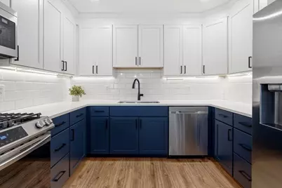 1721 Centre St #304, Boston, MA 02132 - Photo 3