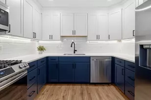 1721 Centre St, Boston, MA 02132 - Photo 3