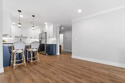 1721 Centre St #304, Boston, MA 02132 - Photo 11