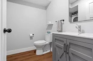 1721 Centre St, Boston, MA 02132 - Photo 27