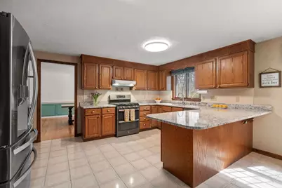 122 Farrington Ln, Marlborough, MA 01752 - Photo 5