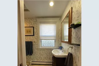 1672 Beacon St #3B, Brookline, MA 02446 - Photo 3