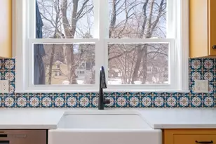 64 Longfellow Rd, Reading, MA 01867 - Photo 3