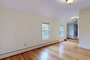 8 Crown St, Worcester, MA 01609 - Photo 13