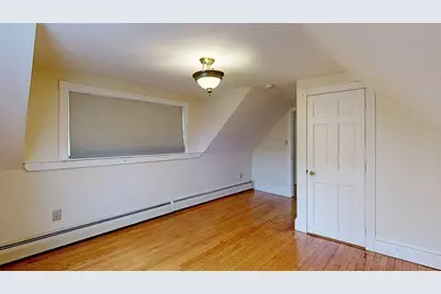 8 Crown Street, Worcester, MA 01609 - Photo 17