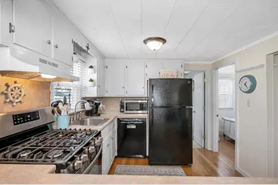 23 11th St W, Salisbury, MA 01952 - Photo 15