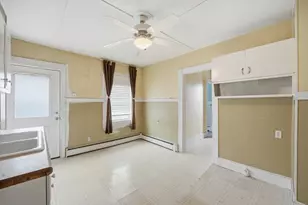 10-12 Oakdale Pl, Easthampton, MA 01027 - Photo 33