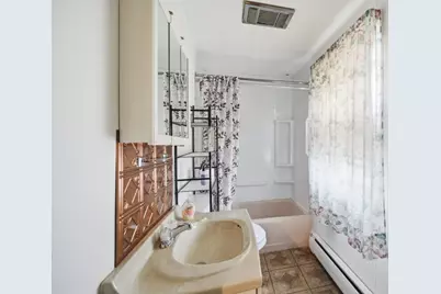 10-12 Oakdale Pl, Easthampton, MA 01027 - Photo 15