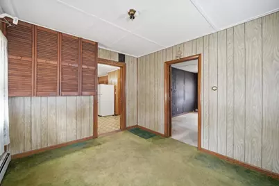 10-12 Oakdale Pl, Easthampton, MA 01027 - Photo 17