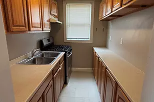 179 Tremont St, New Bedford, MA 02740 - Photo 17