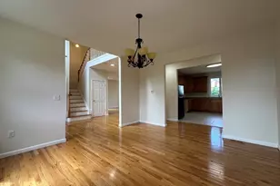 136 Thompkins Ave, East Longmeadow, MA 01028 - Photo 9