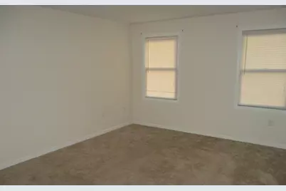 136 Thompkins Avenue, East Longmeadow, MA 01028 - Photo 15