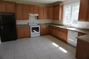 136 Thompkins Ave, East Longmeadow, MA 01028 - Photo 11