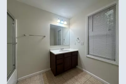 136 Thompkins Avenue, East Longmeadow, MA 01028 - Photo 21