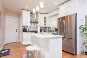 40 Eddy St, Newton, MA 02465 - Photo 3