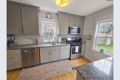 70 Chestnut St, Fairhaven, MA 02719 - Photo 11