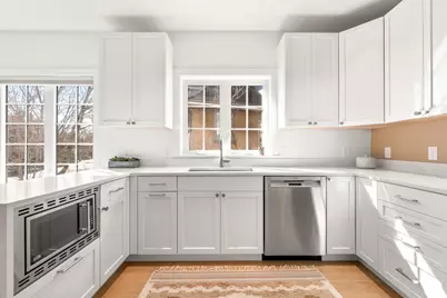 21 Crowninshield Rd #21, Brookline, MA 02446 - Photo 7