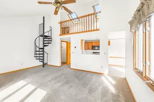 29 Cork Cir, Millville, MA 01529 - Photo 3