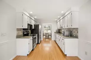 8 Bellingham Ct, Middleton, MA 01949 - Photo 13