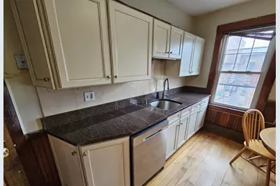 82 Walnut St #3, Brookline, MA 02445 - Photo 3