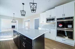 99 W River St, Upton, MA 01568 - Photo 11