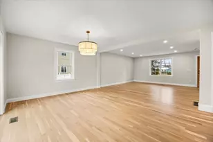 33 Donahue Way, Stoughton, MA 02072 - Photo 9