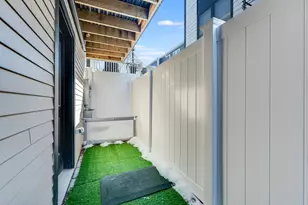 127 Bolton St, Boston, MA 02127 - Photo 25