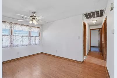 25 Courtfield Drive, Brockton, MA 02302 - Photo 11