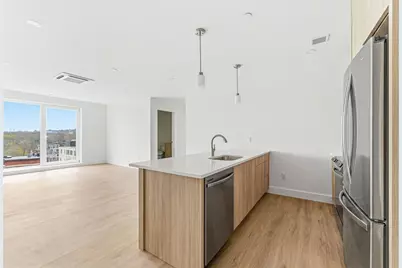 1035 Commonwealth Ave #201, Boston, MA 02215 - Photo 3
