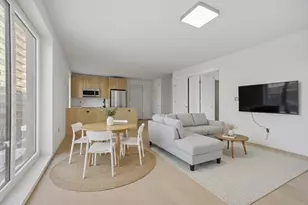 1035 Commonwealth Ave, Boston, MA 02215 - Photo 3