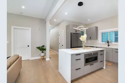 13 Arlington St, Somerville, MA 02145 - Photo 5