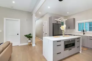 13 Arlington St, Somerville, MA 02145 - Photo 5