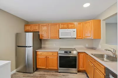 330 Sunderland Rd #69, Worcester, MA 01604 - Photo 9