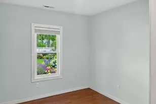 247 Pilgrim Ave, Worcester, MA 01604 - Photo 13