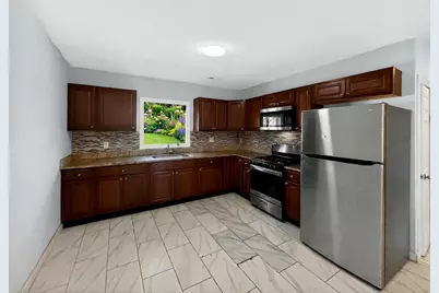 247 Pilgrim Ave #2, Worcester, MA 01604 - Photo 3