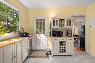 32 Charles St, Wakefield, MA 01880 - Photo 9