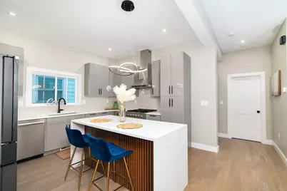 13 Arlington St #A, Somerville, MA 02145 - Photo 3