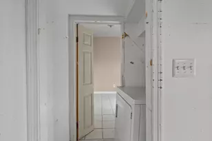 213 Weetamoe St, Fall River, MA 02720 - Photo 23