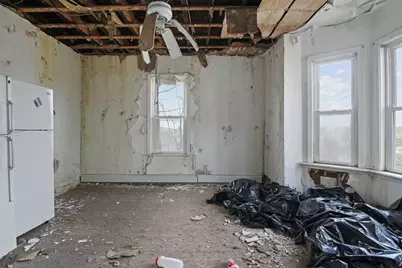 213 Weetamoe St, Fall River, MA 02720 - Photo 17