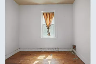 213 Weetamoe St, Fall River, MA 02720 - Photo 31