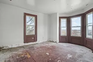 213 Weetamoe St, Fall River, MA 02720 - Photo 5