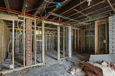 213 Weetamoe St, Fall River, MA 02720 - Photo 9