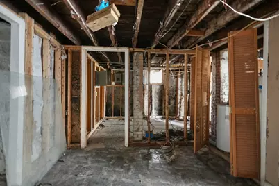 213 Weetamoe St, Fall River, MA 02720 - Photo 13