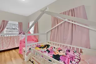 40 Laurel St, Holyoke, MA 01040 - Photo 35