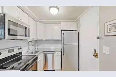 130 G Street #1, Boston, MA 02127 - Photo 7