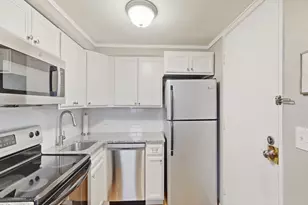 130 G St, Boston, MA 02127 - Photo 7